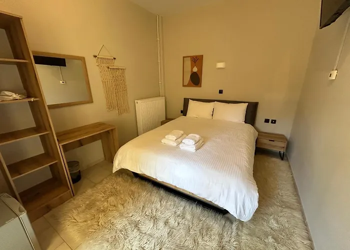 Mamali Aparthotel 3*